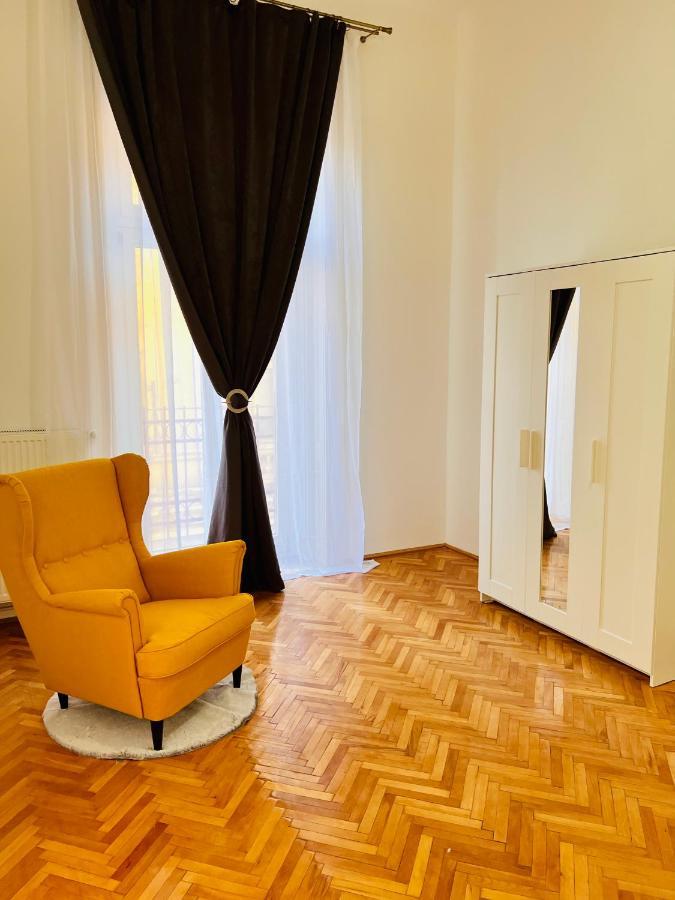 Apartment Friends Central Oradea Exteriér fotografie