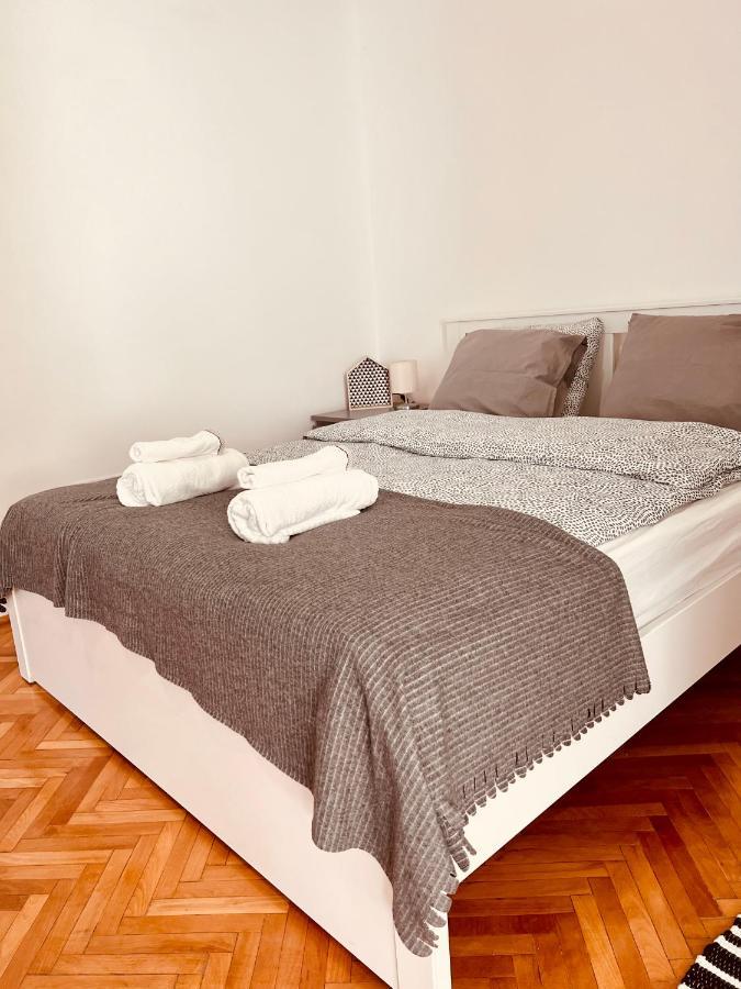 Apartment Friends Central Oradea Exteriér fotografie