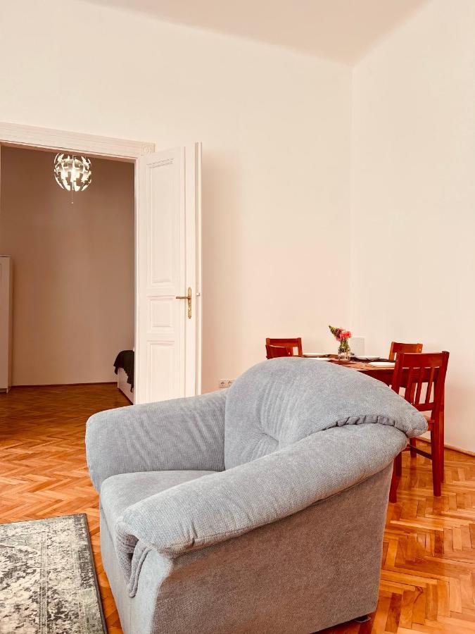Apartment Friends Central Oradea Exteriér fotografie