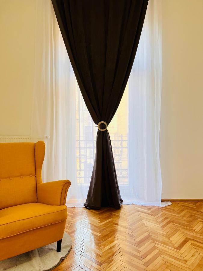 Apartment Friends Central Oradea Exteriér fotografie
