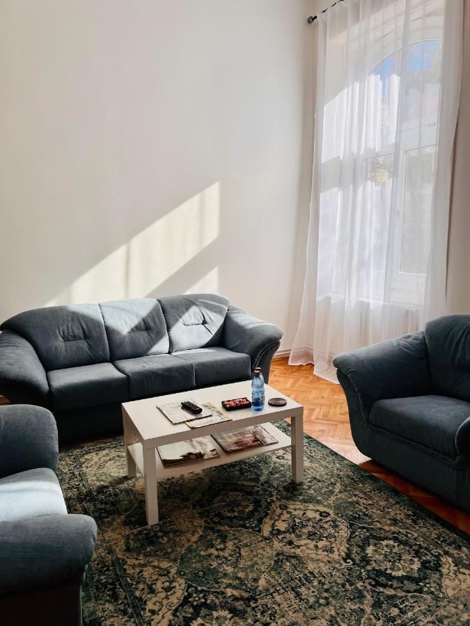 Apartment Friends Central Oradea Exteriér fotografie